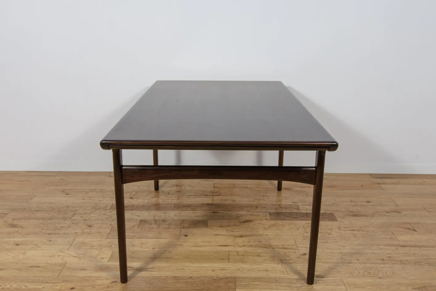 Ausziehbarer Mid-Century Modern Teak Esstisch von Johannes Andersen für Uldum Møbelfabrik, Denmark, 1960er