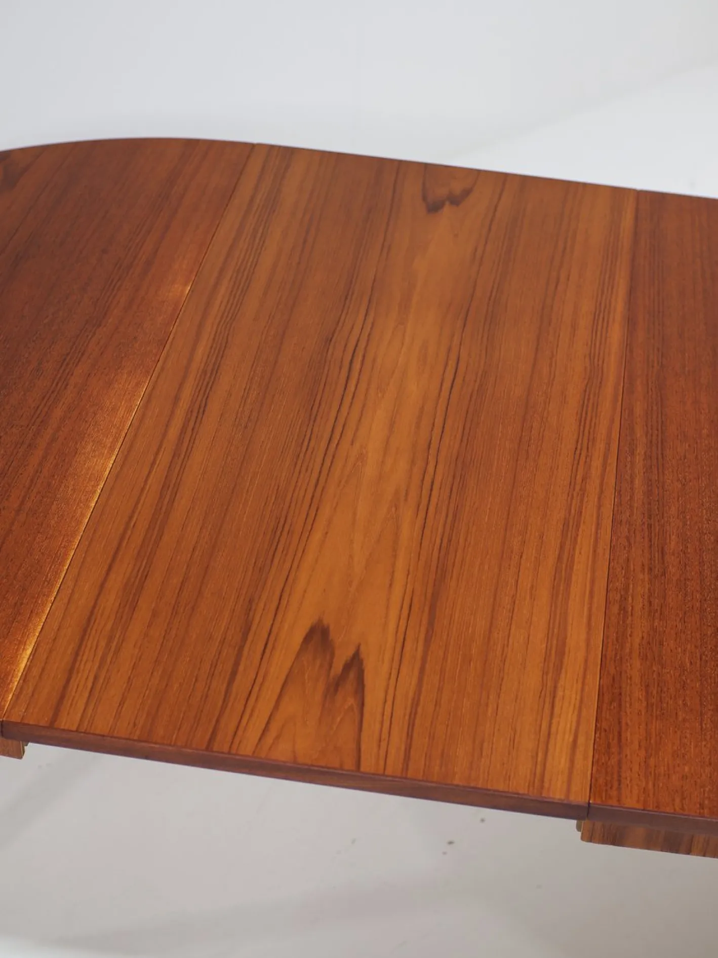 Ausziehbarer runder Esstisch aus Teak, 1960er