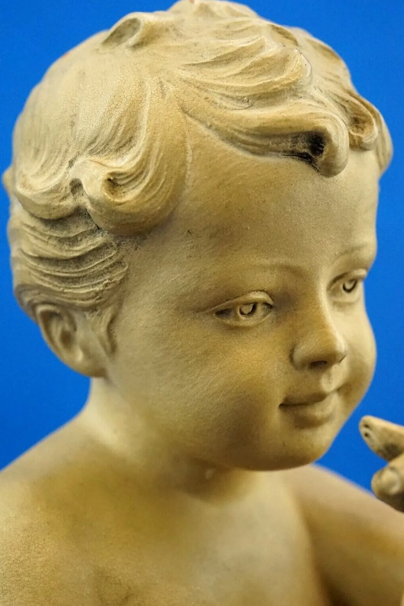 Bacchanal Putto Kind Bacchus Terrakotta Skulptur von Bohumil Rezl, Tschechoslowakei, 1800er