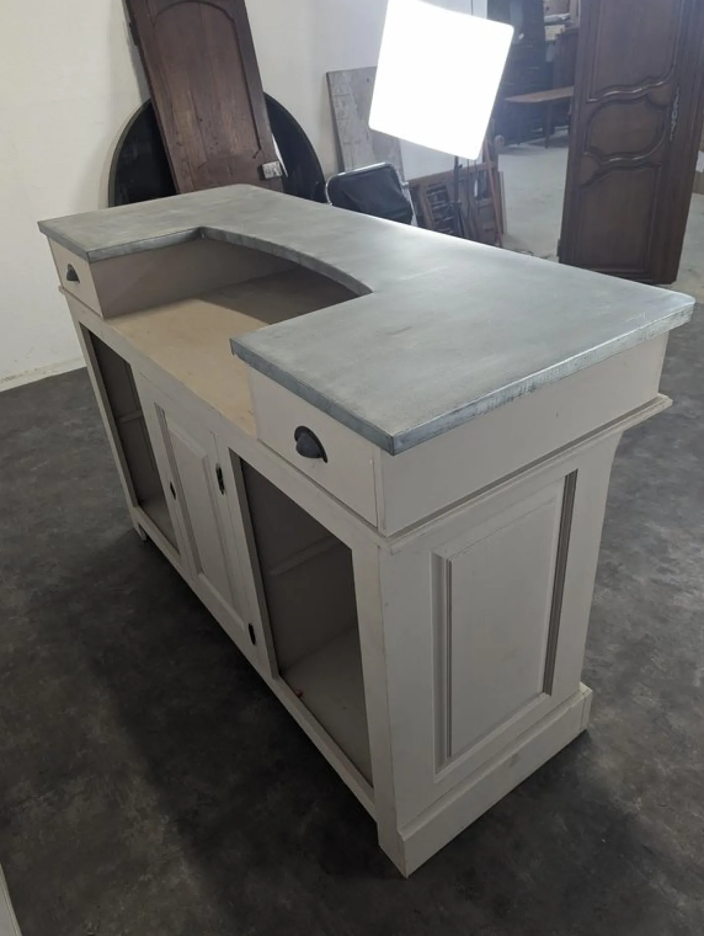 Bar aus Pinienholz mit Grauer Patina