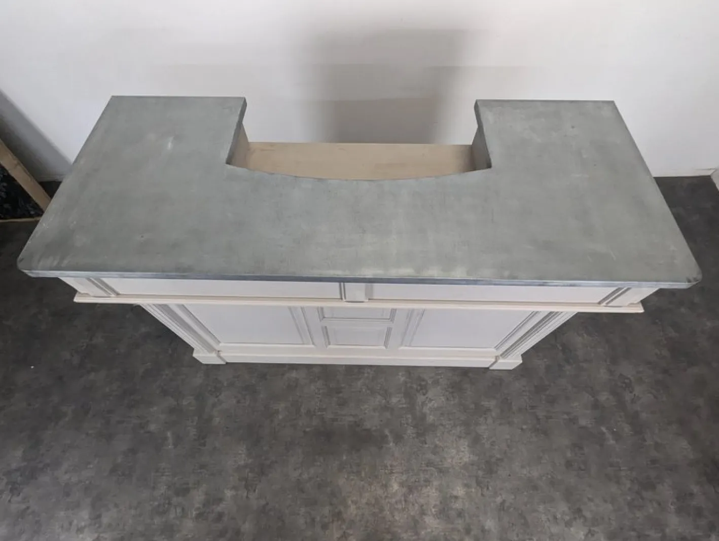 Bar aus Pinienholz mit Grauer Patina