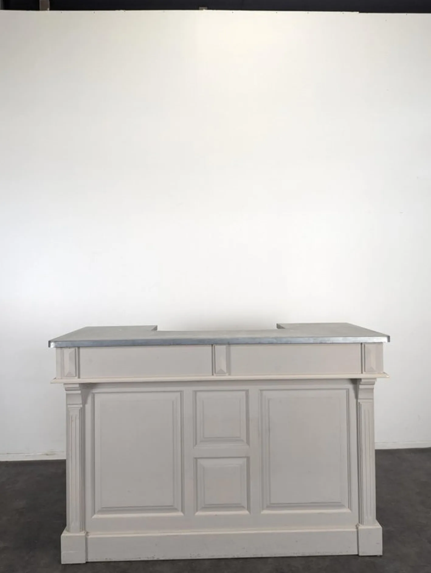 Bar aus Pinienholz mit Grauer Patina