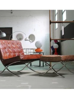 Barcelona-Sessel von Ludwig Mies van der Rohe und Ottomane von Knoll, 2008