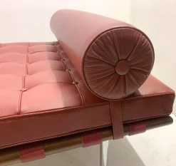 Barcelona Tagesbett aus bordeauxrotem Leder, Ludwig Mies Van Der Rohe für Knoll zugeschrieben, 1990er