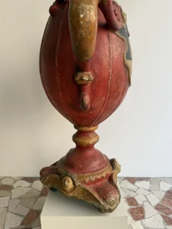 Barocker Kerzenhalter aus lackiertem Holz & Gips, 17. Jh., Spanien, 1600