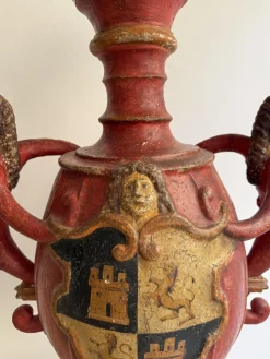 Barocker Kerzenhalter aus lackiertem Holz & Gips, 17. Jh., Spanien, 1600