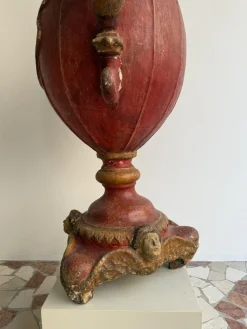 Barocker Kerzenhalter aus lackiertem Holz & Gips, 17. Jh., Spanien, 1600
