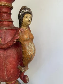 Barocker Kerzenhalter aus lackiertem Holz & Gips, 17. Jh., Spanien, 1600