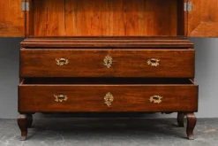 Barocker Schrank aus Eiche & Pinienholz, Frühes 19. Jh