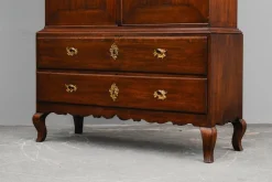 Barocker Schrank aus Eiche & Pinienholz, Frühes 19. Jh