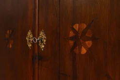 Barocker Schrank aus Eiche & Pinienholz, Frühes 19. Jh