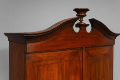 Barocker Schrank aus Eiche & Pinienholz, Frühes 19. Jh