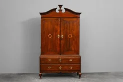 Barocker Schrank aus Eiche & Pinienholz, Frühes 19. Jh