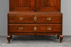 Barocker Schrank aus Eiche & Pinienholz, Frühes 19. Jh