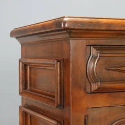 Barockes italienisches Sideboard aus Nussholz, 20. Jh