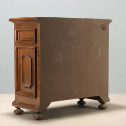 Barockes italienisches Sideboard aus Nussholz, 20. Jh