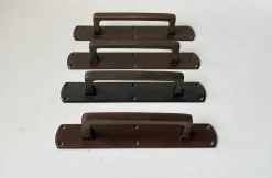 Bauhaus Banktorgriffe aus Bronze, 1930er, 4 . Set