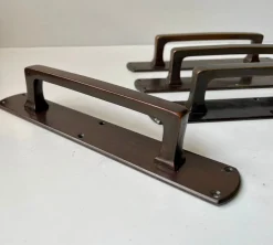 Bauhaus Banktorgriffe aus Bronze, 1930er, 4 . Set