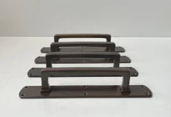 Bauhaus Banktorgriffe aus Bronze, 1930er, 4 . Set