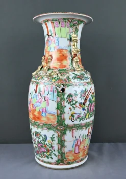 Bedeutende Canton Porzellanvase, China Spätes 19. Jh