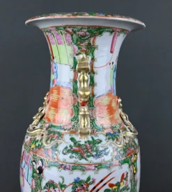 Bedeutende Canton Porzellanvase, China Spätes 19. Jh