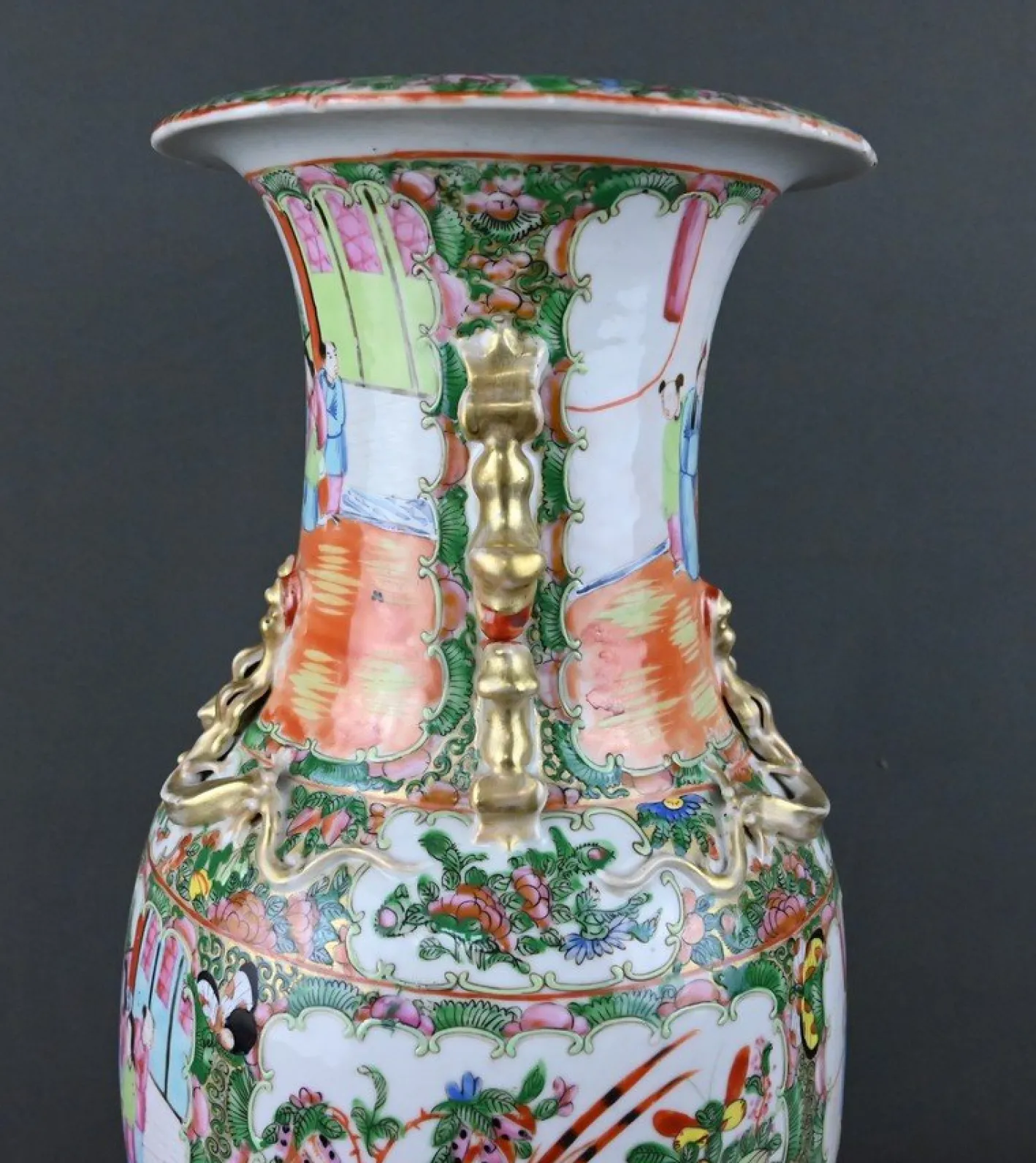 Bedeutende Canton Porzellanvase, China Spätes 19. Jh