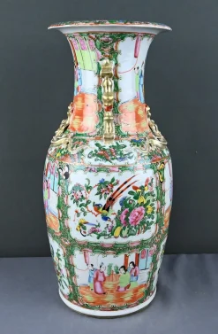 Bedeutende Canton Porzellanvase, China Spätes 19. Jh