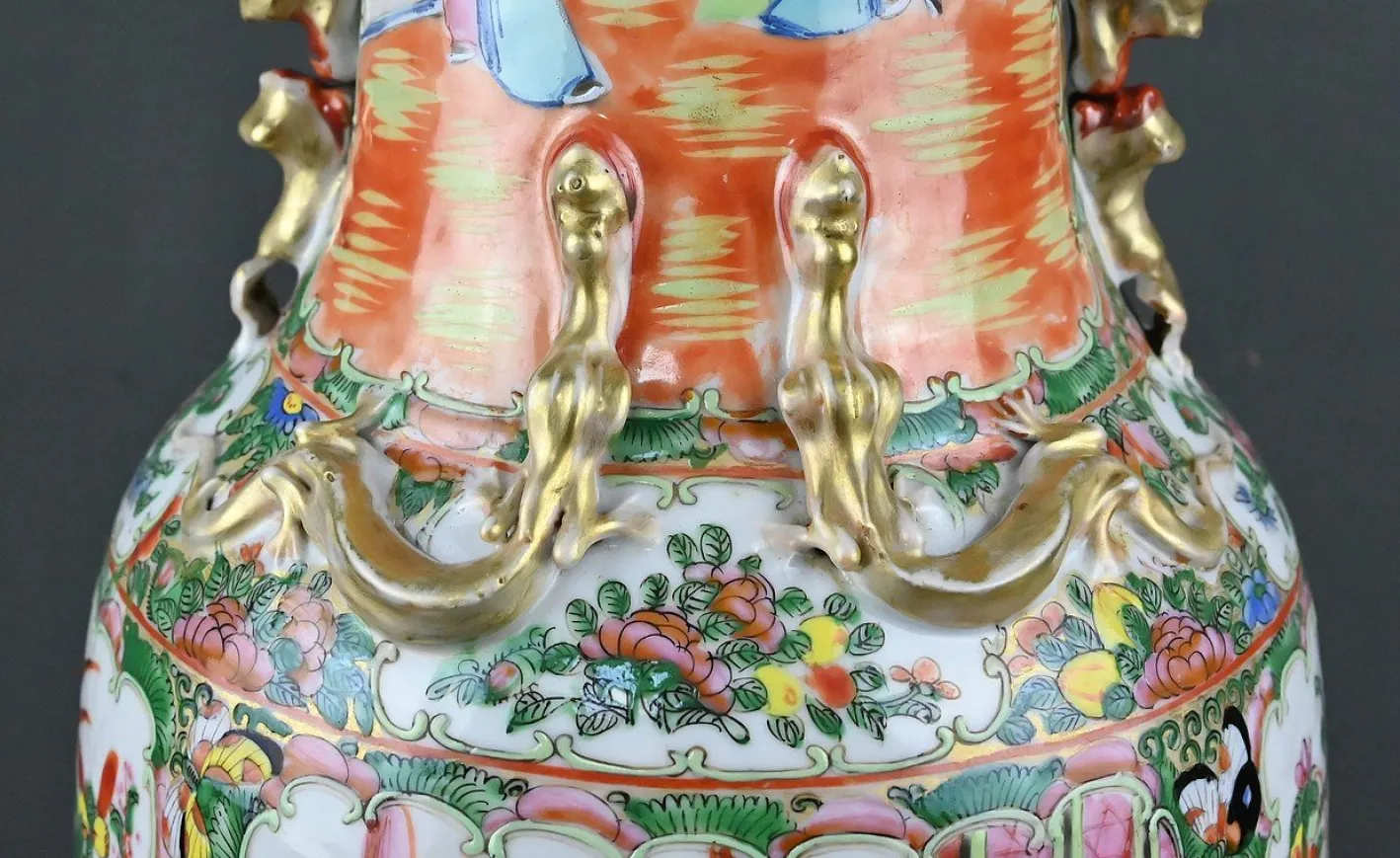 Bedeutende Canton Porzellanvase, China Spätes 19. Jh
