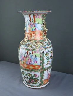 Bedeutende Canton Porzellanvase, China Spätes 19. Jh