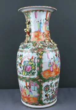 Bedeutende Canton Porzellanvase, China Spätes 19. Jh