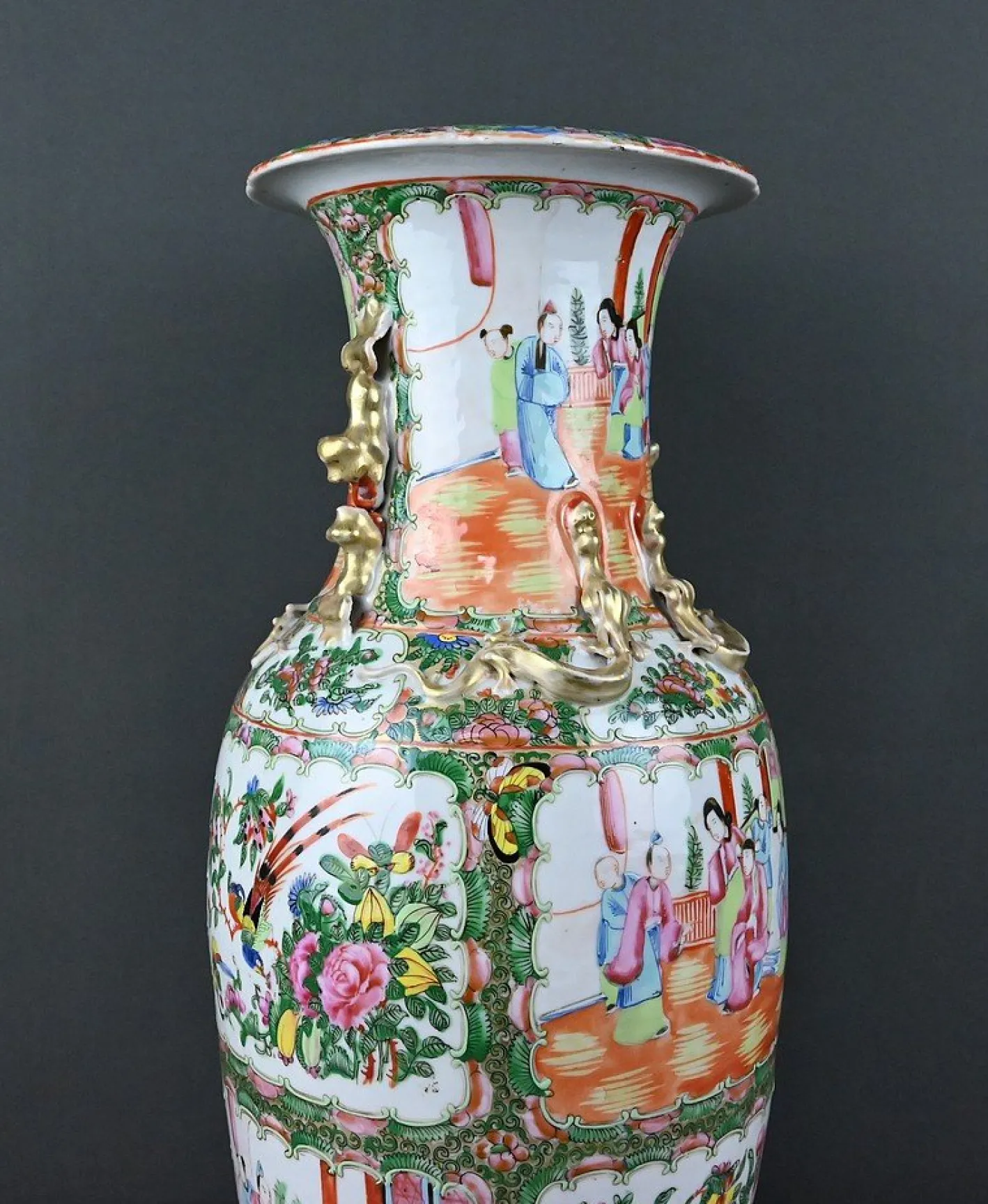 Bedeutende Canton Porzellanvase, China Spätes 19. Jh