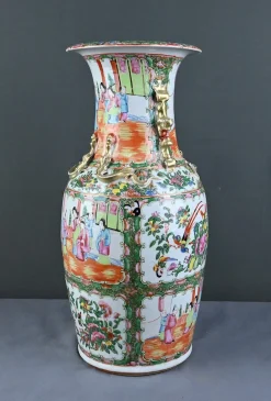 Bedeutende Canton Porzellanvase, China Spätes 19. Jh