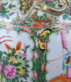 Bedeutende Canton Porzellanvase, China Spätes 19. Jh