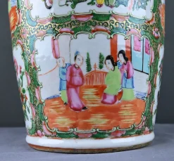 Bedeutende Canton Porzellanvase, China Spätes 19. Jh