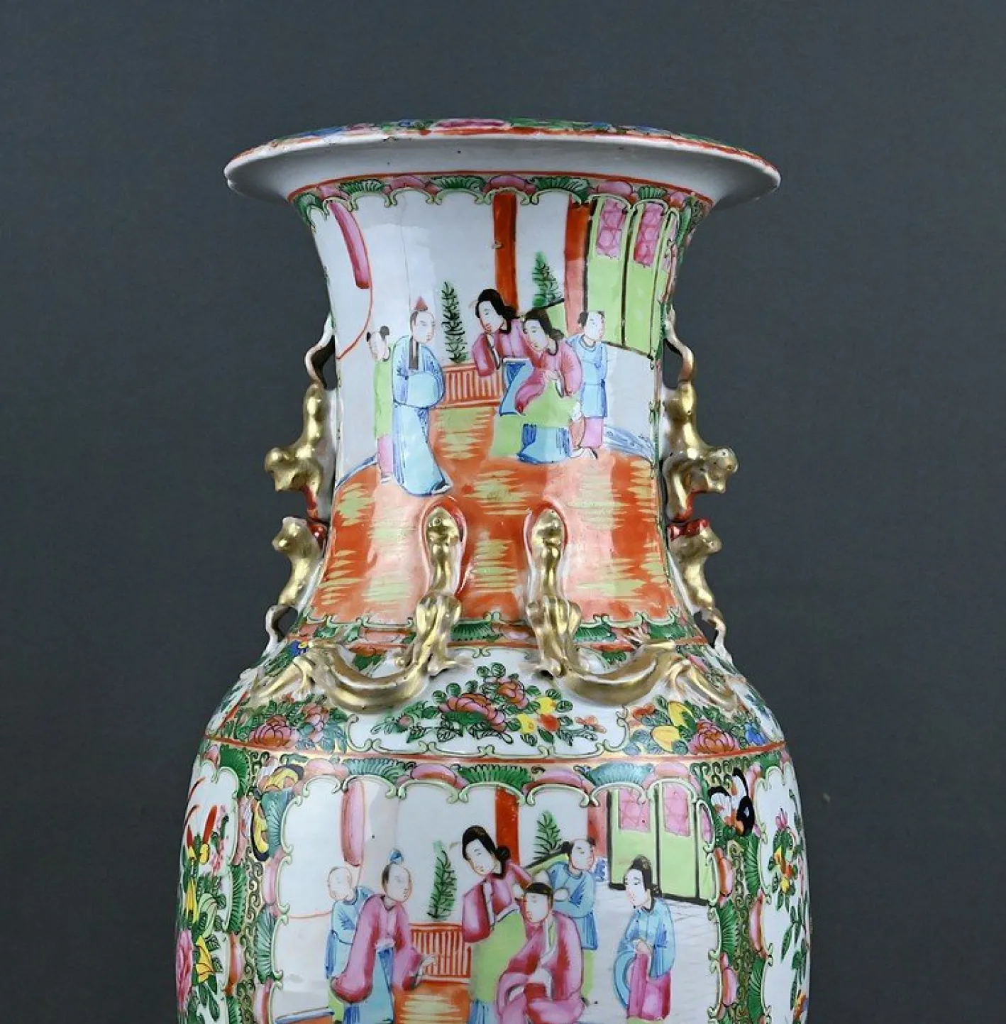 Bedeutende Canton Porzellanvase, China Spätes 19. Jh