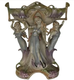 Beginn des 20. Jahrhunderts, Französische Art Deco Blumenschale mit drei Grazien