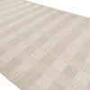 Beigefarbener Teppich im skandinavischen Stil mit geometrischen Mustern von Rug&Kilim