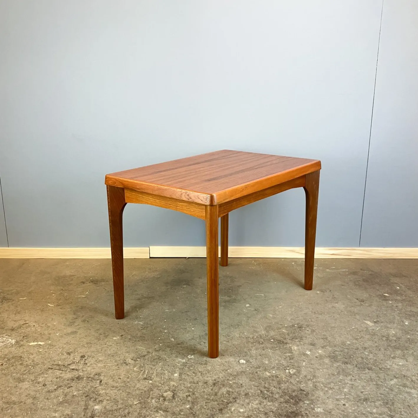 Beistelltisch aus Teak von Henning Kjaernulf für Vejle Stole & Møbelfabrik, 1960er