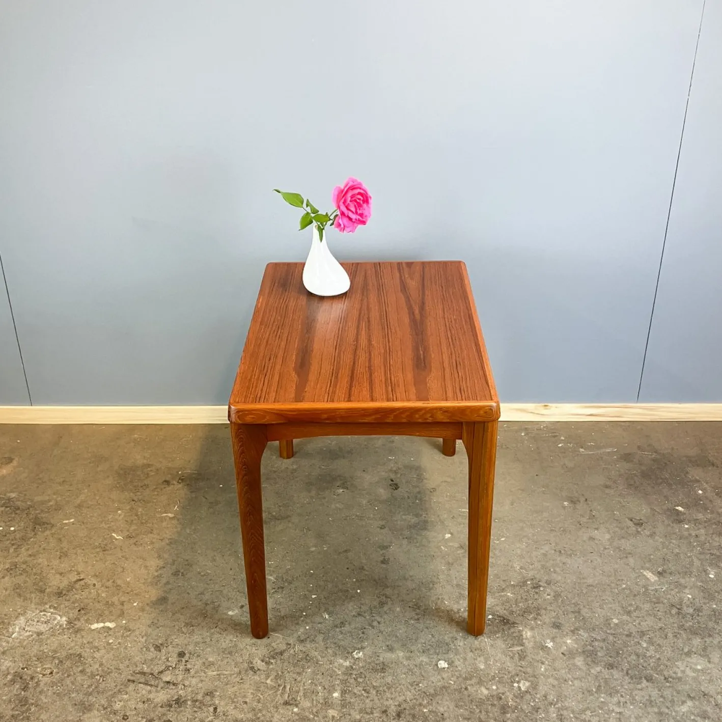 Beistelltisch aus Teak von Henning Kjaernulf für Vejle Stole & Møbelfabrik, 1960er