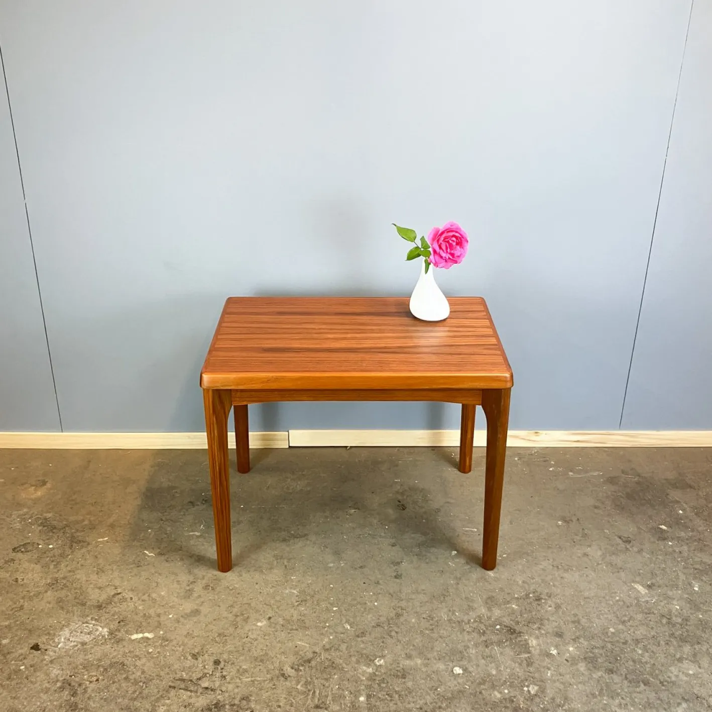 Beistelltisch aus Teak von Henning Kjaernulf für Vejle Stole & Møbelfabrik, 1960er