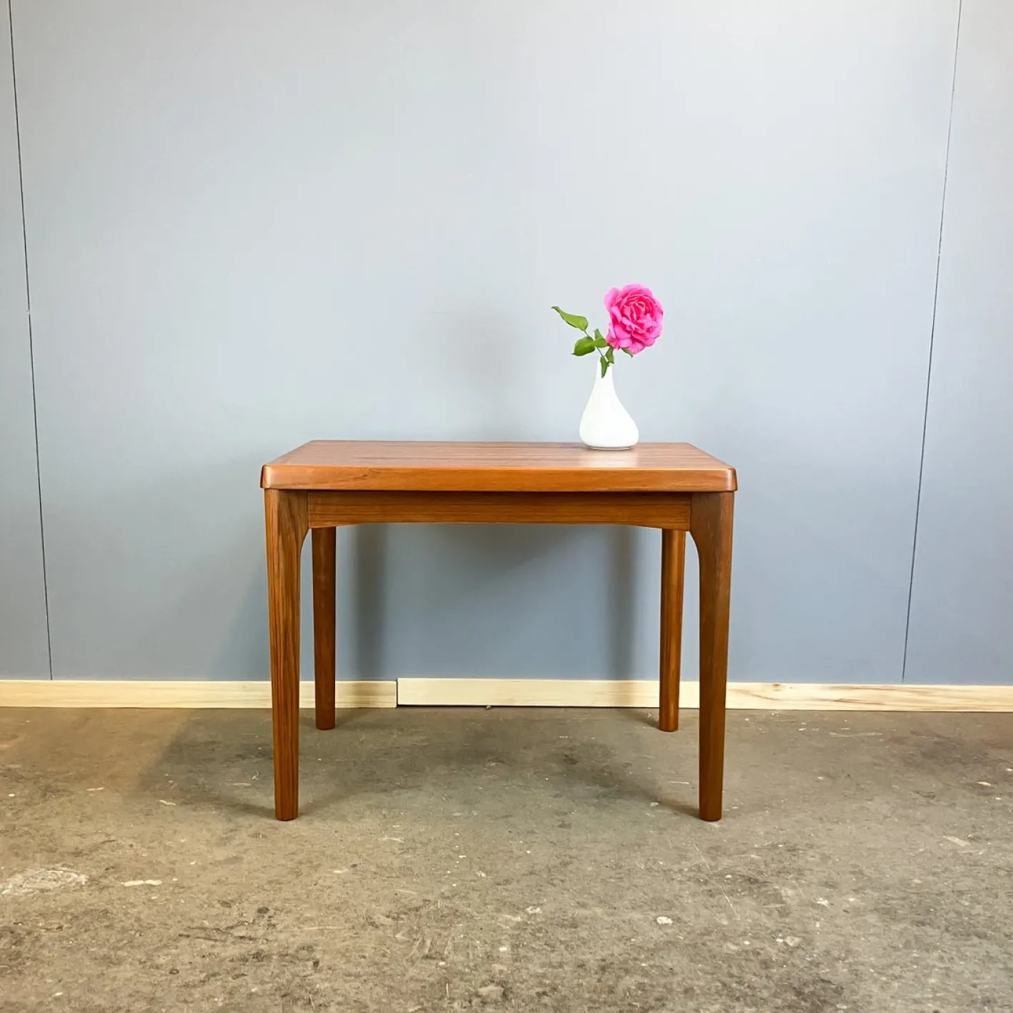 Beistelltisch aus Teak von Henning Kjaernulf für Vejle Stole & Møbelfabrik, 1960er