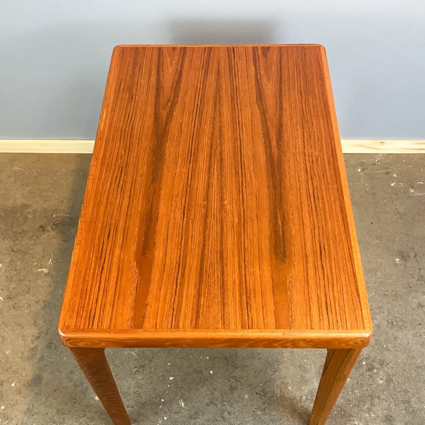 Beistelltisch aus Teak von Henning Kjaernulf für Vejle Stole & Møbelfabrik, 1960er