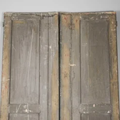 Bemalte Vintage Doppeltür