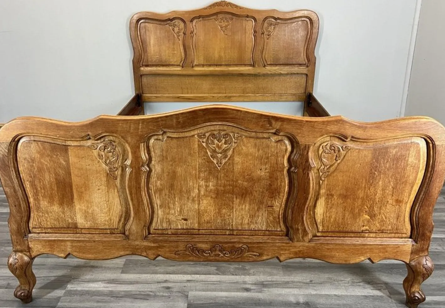 Bett Französisches Louis Xvi Doppelbett Bettgestell aus Eiche geschnitztes Kopfteil Lot 4603