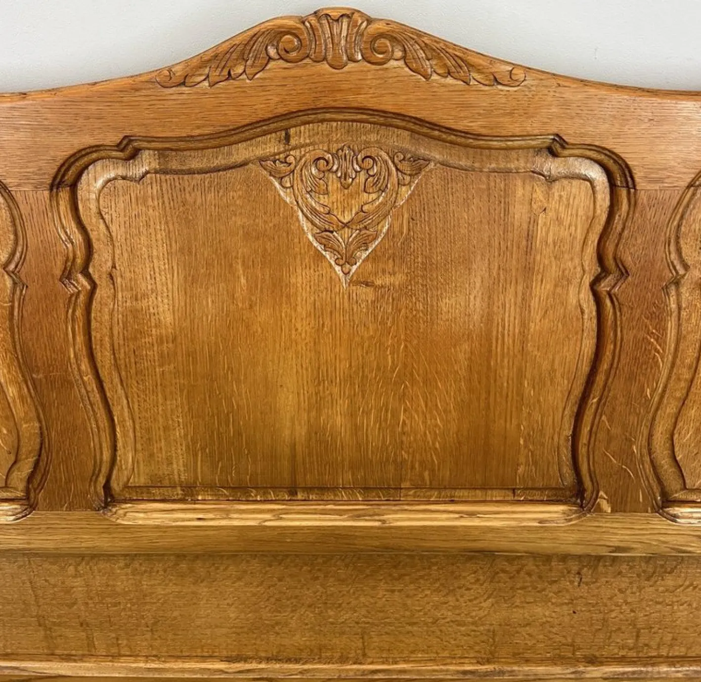 Bett Französisches Louis Xvi Doppelbett Bettgestell aus Eiche geschnitztes Kopfteil Lot 4603
