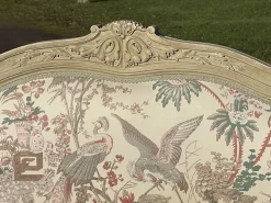 Bett im Louis XVI-Stil