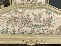 Bett im Louis XVI-Stil