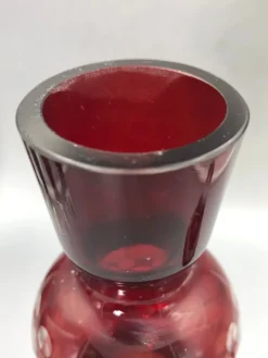 Böhmische Karaffe, 20. Jh. mit geschliffenen Rubingläsern von Unbekannt, 1920er, 5er Set