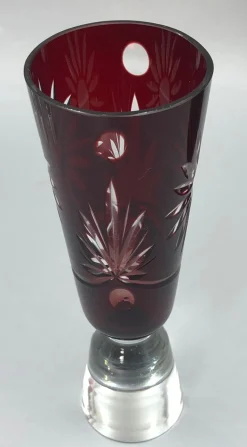 Böhmische Karaffe, 20. Jh. mit geschliffenen Rubingläsern von Unbekannt, 1920er, 5er Set