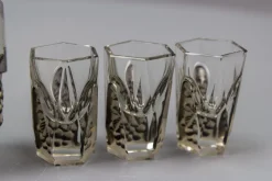 Böhmisches Art Deco Dekanter Set aus klarem & grauem Glas, Schlevogt & Hoffman zugeschrieben, 1930er, 7 . Set